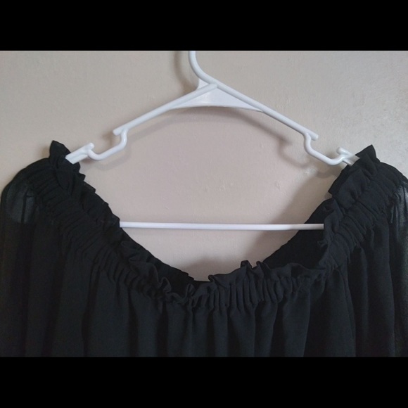 1. State Size Medium Black Ruffle Short Sleeve Off The Shoulder Blouse - Picture 7 of 11